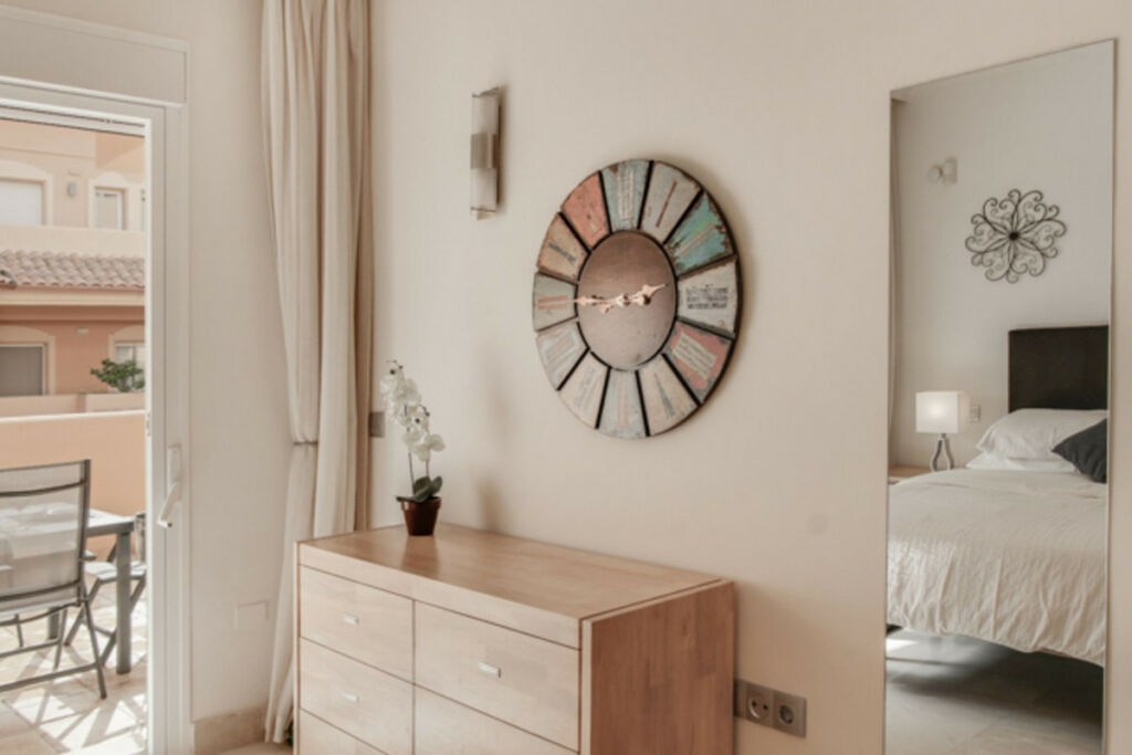 Ground Floor Apartment Aloha Málaga - image 15