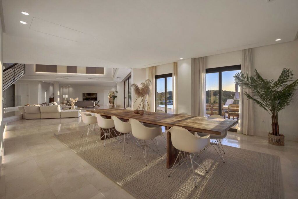 Detached Villa Sotogrande Cádiz - image 15