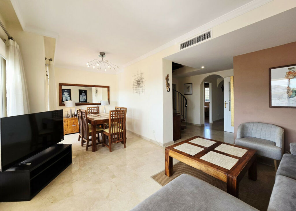 Penthouse Elviria Málaga - image 15