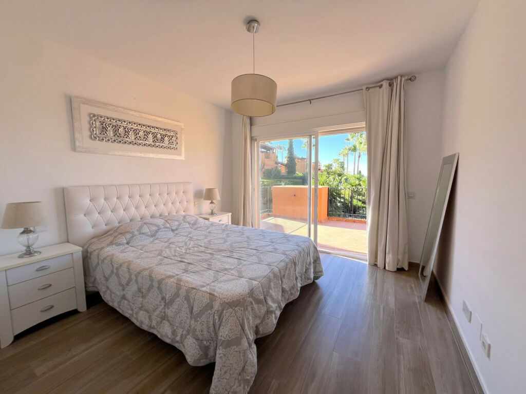 Townhouse Benahavís Málaga - image 15