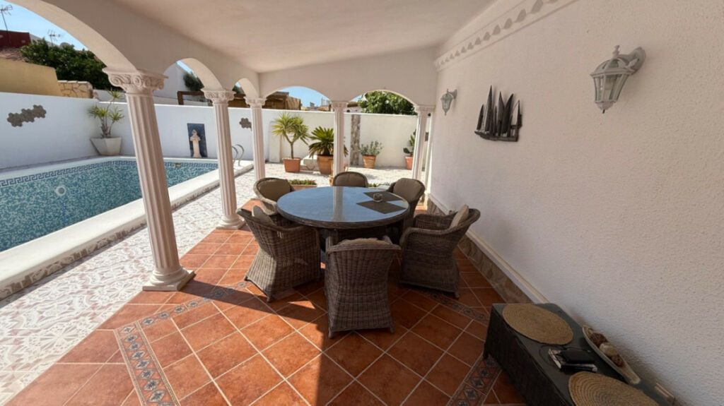 Detached Villa Torrevieja Alicante - image 15