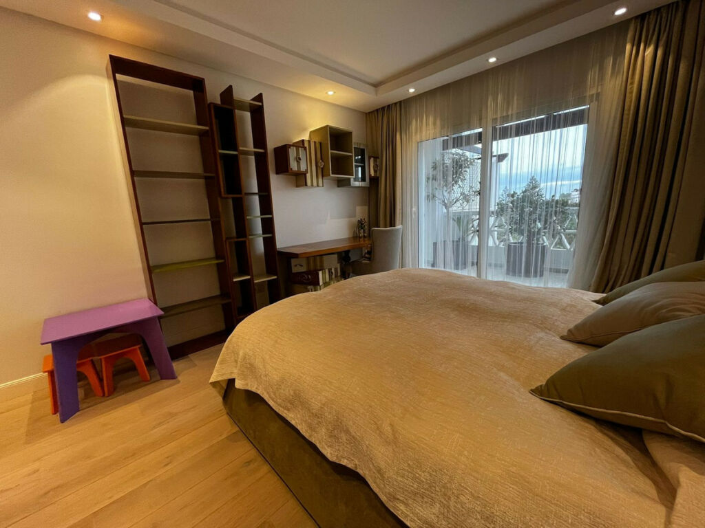 Middle Floor Apartment Puerto Banús Málaga - image 15
