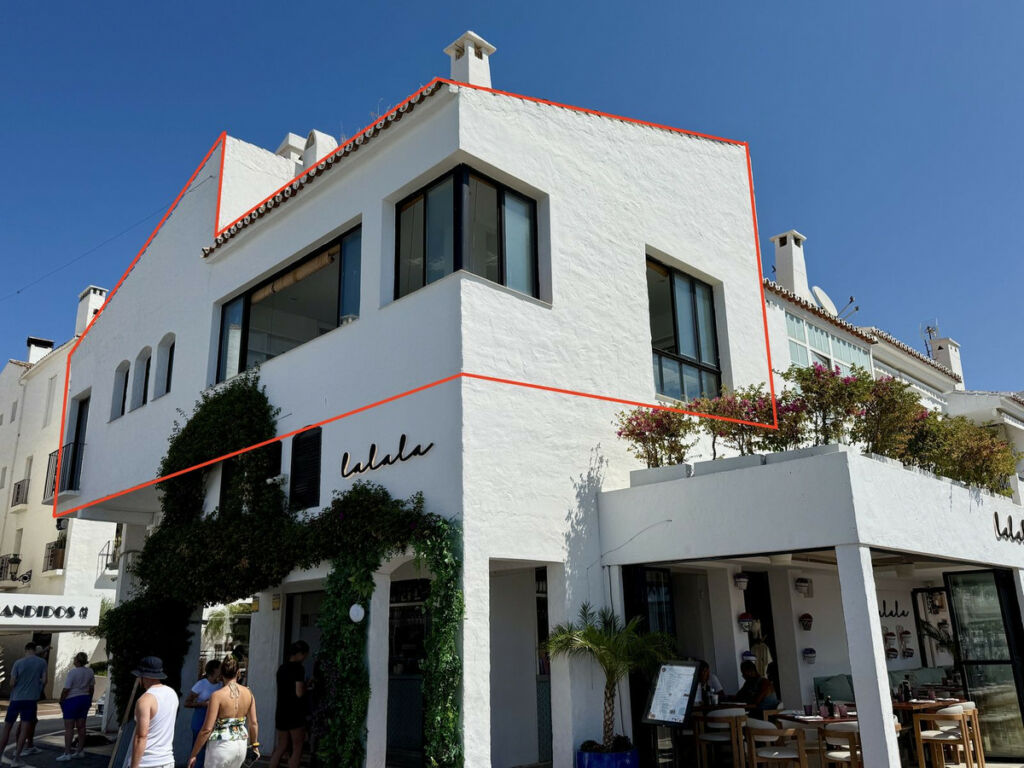 Top Floor Apartment Puerto Banús Málaga - image 18