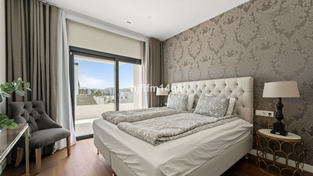 Detached Villa San Pedro de Alcántara Málaga - image 15