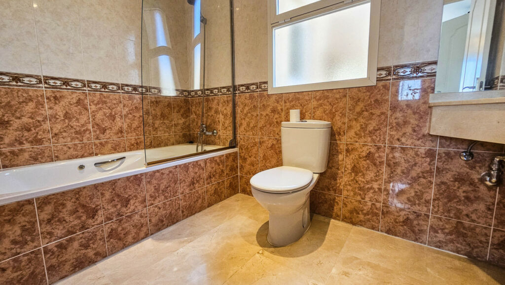Semi-Detached House La Duquesa Málaga - image 15