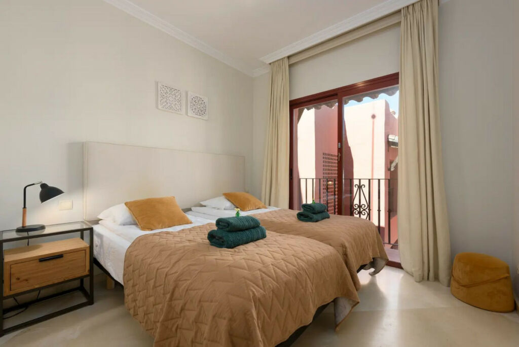 Middle Floor Apartment Elviria Málaga - image 15