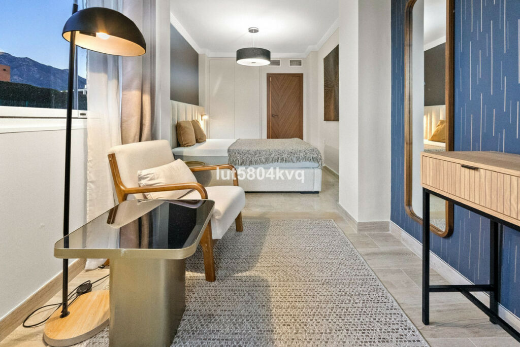 Ground Floor Apartment The Golden Mile Málaga - image 15