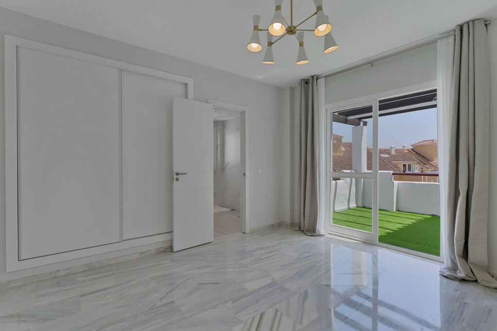 Penthouse Bel Air Málaga - image 15