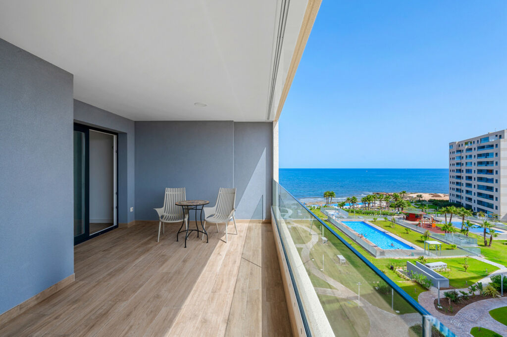 Middle Floor Apartment Punta Prima Alicante - image 15