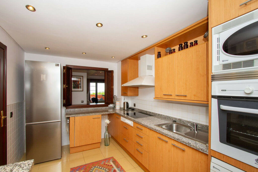 Ground Floor Apartment La Mairena Málaga - image 15