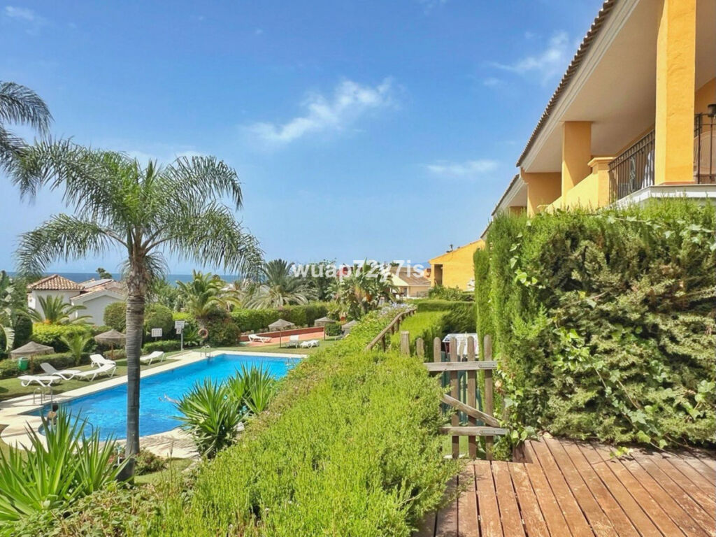 Semi-Detached House Costabella Málaga - image 15