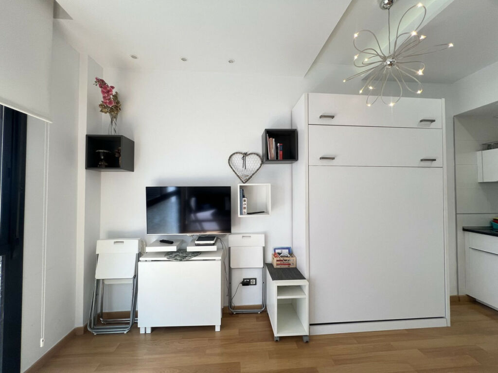 Middle Floor Studio Málaga Centro Málaga - image 15