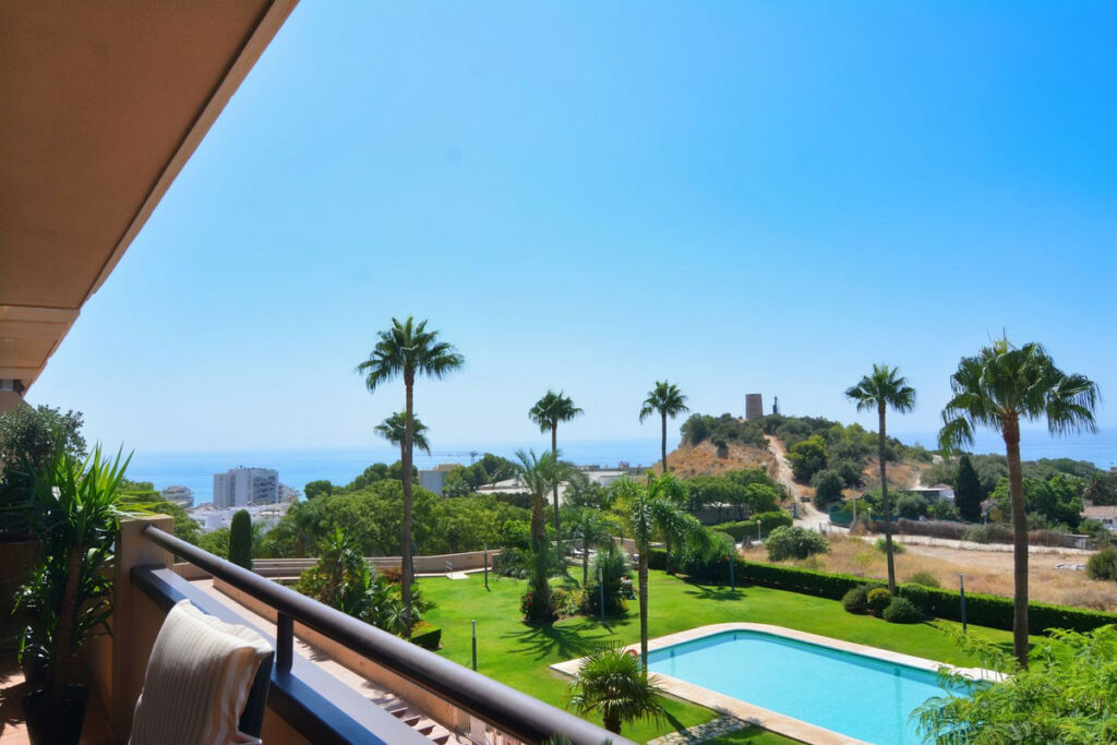 Middle Floor Apartment Fuengirola Málaga - image 15