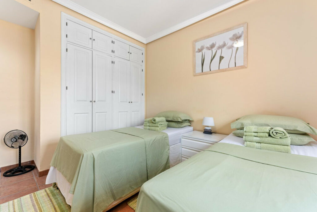 Townhouse Estepona Málaga - image 15