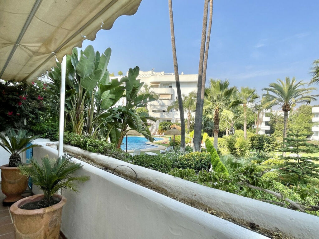 Ground Floor Apartment The Golden Mile Málaga - image 10