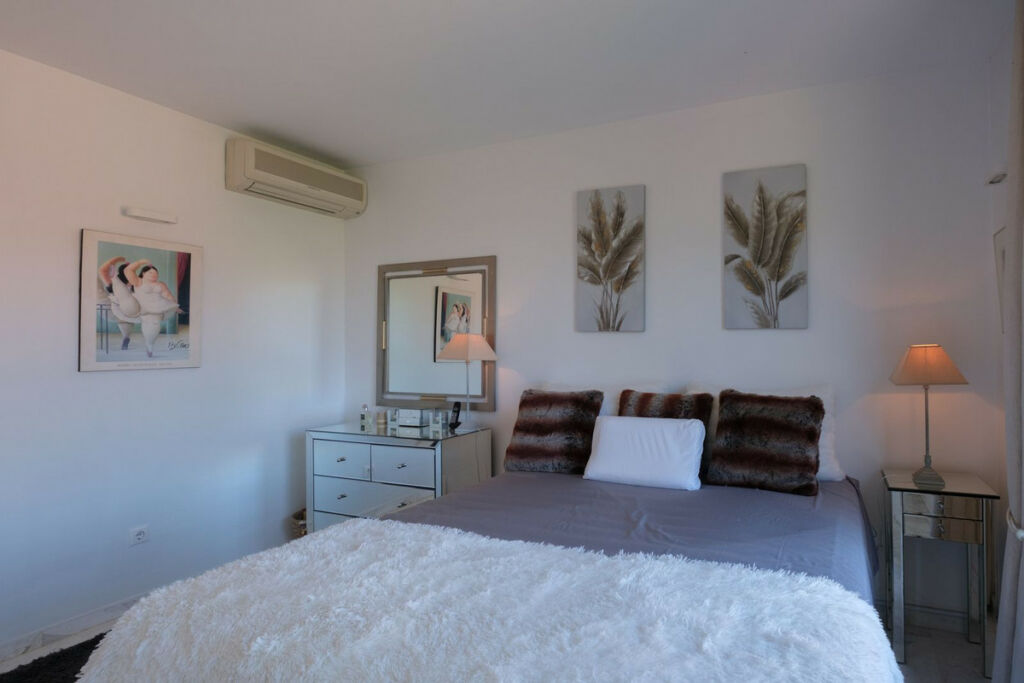 Middle Floor Apartment La Mairena Málaga - image 15