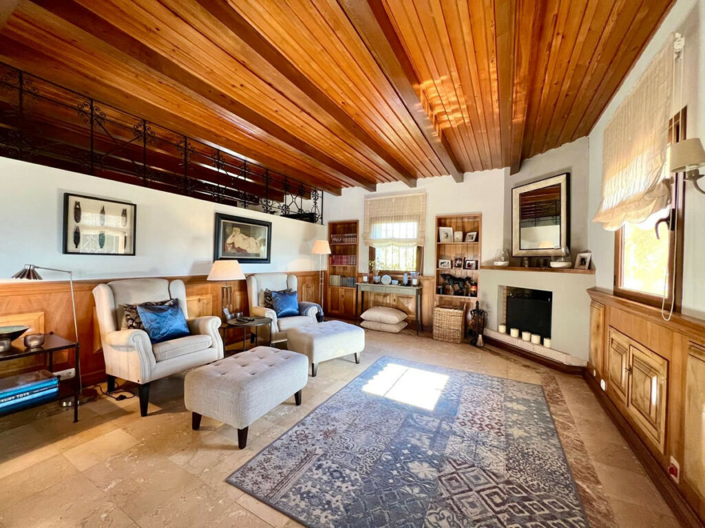 Detached Villa Elviria Málaga - image 15