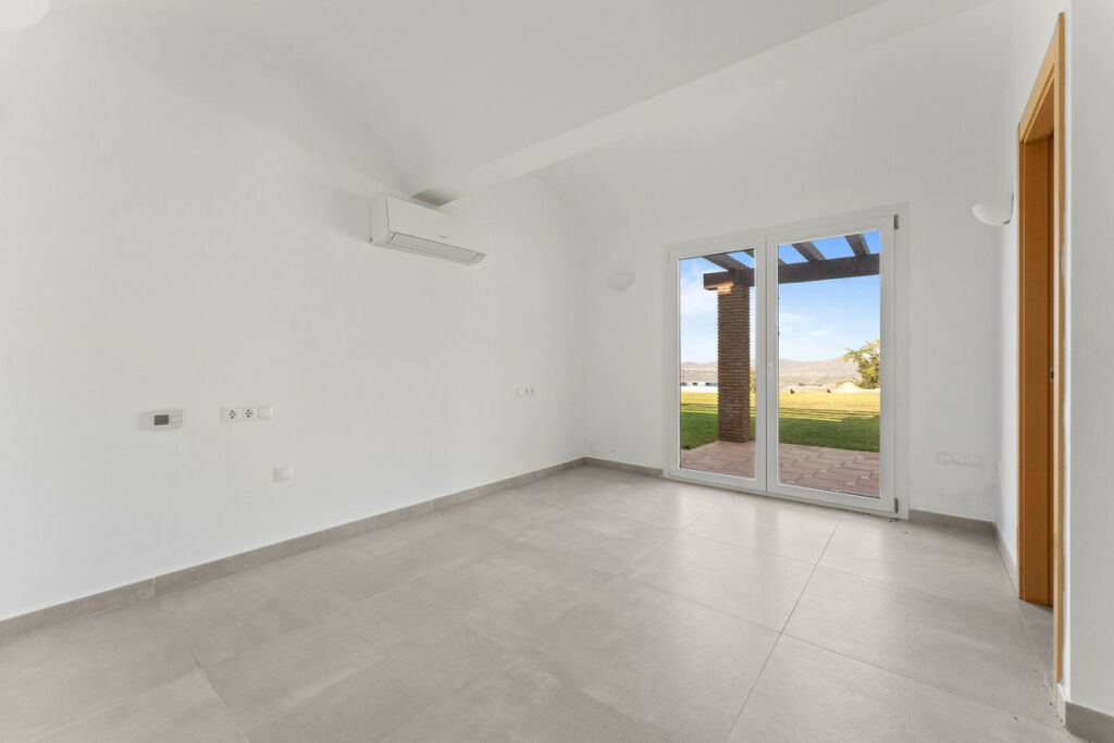 Detached Villa Mijas Málaga - image 15