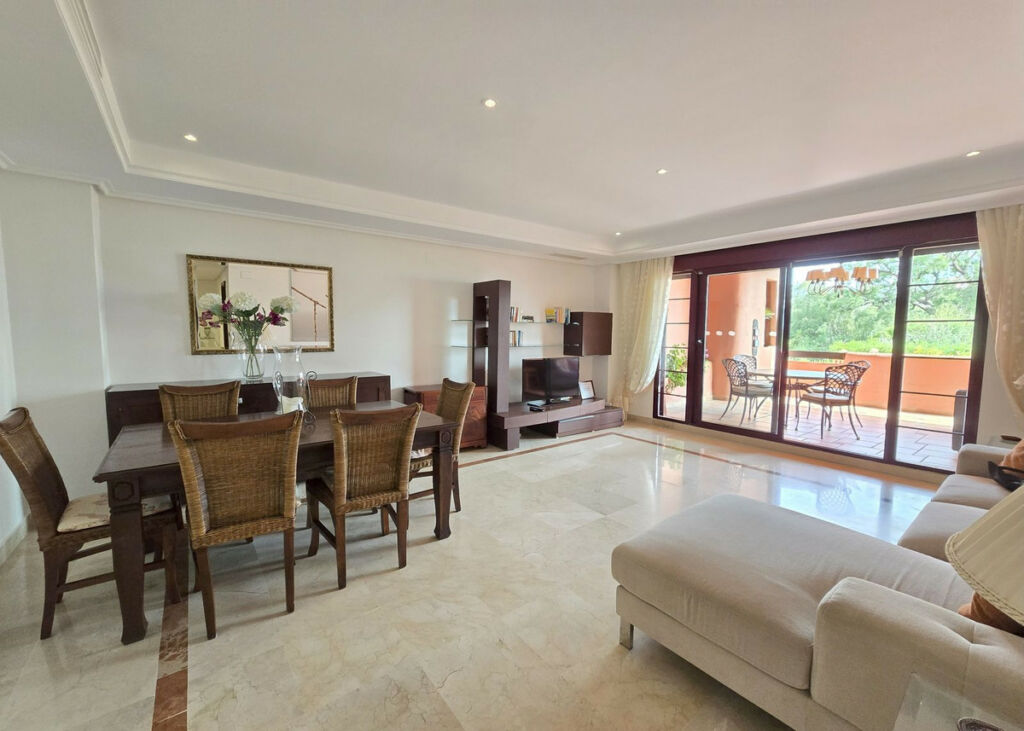 Ground Floor Apartment La Mairena Málaga - image 16
