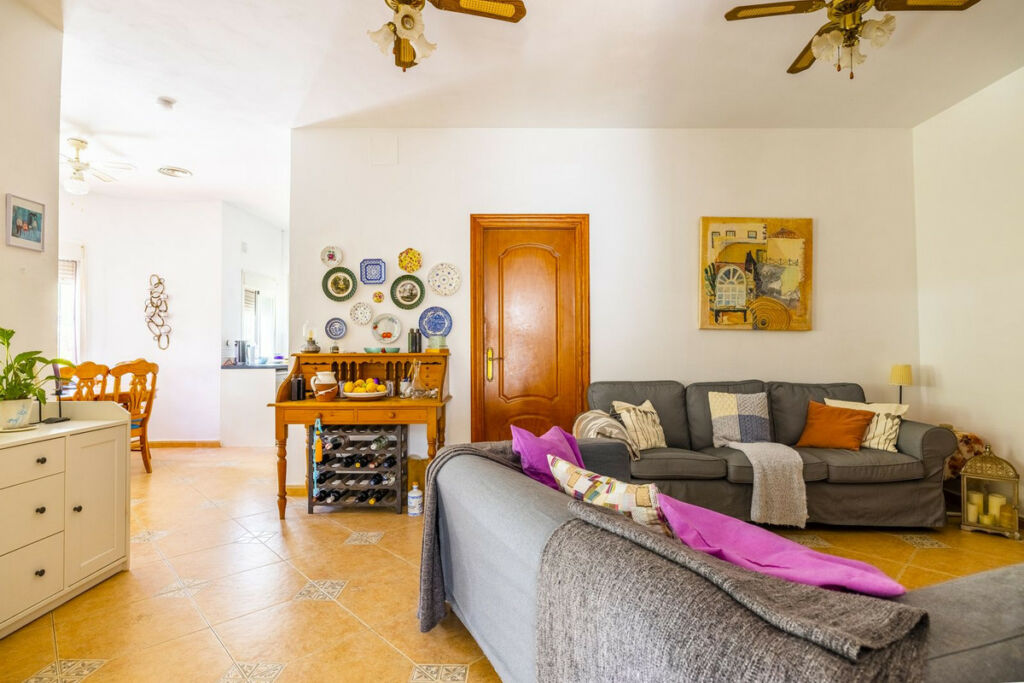 Detached Villa Comares Málaga - image 15