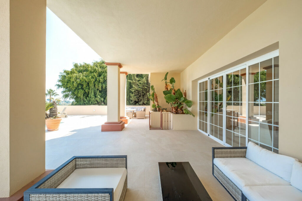 Detached Villa Benahavís Málaga - image 15