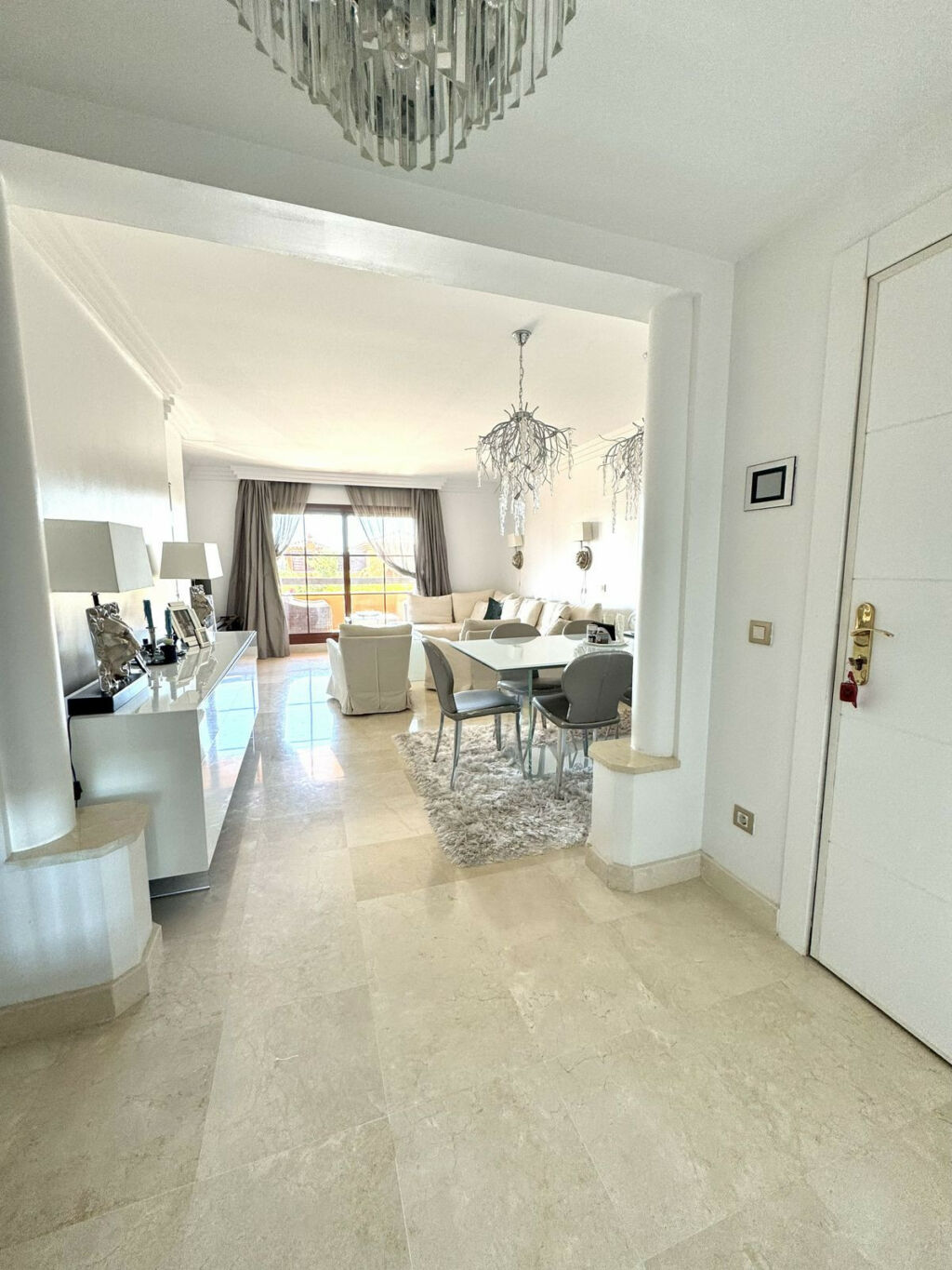 Ground Floor Apartment Benahavís Málaga - image 12