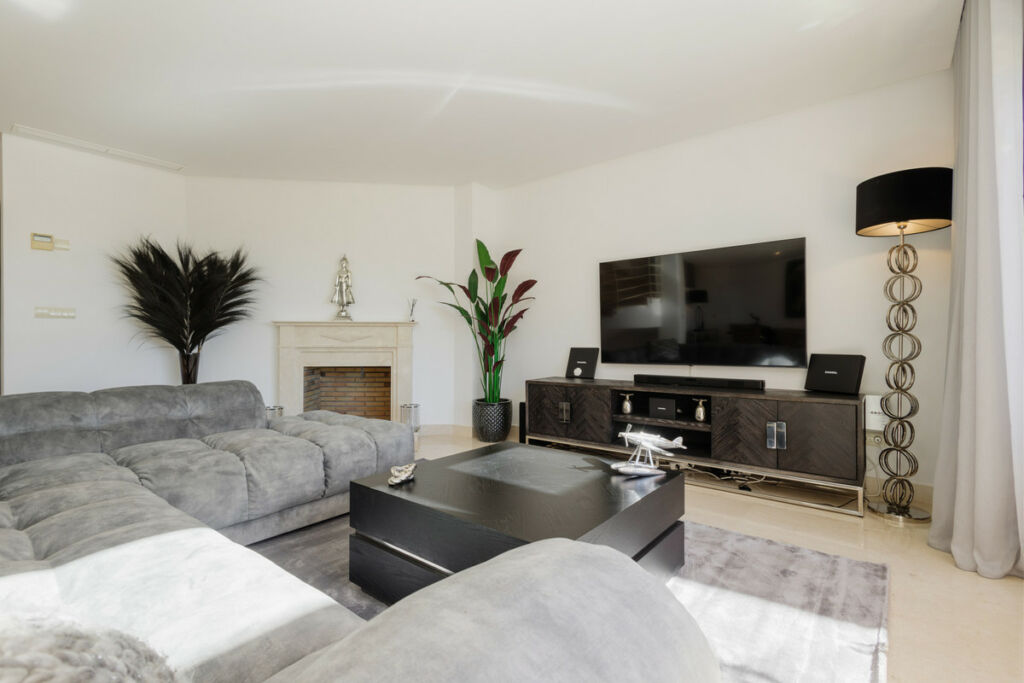 Penthouse Nueva Andalucía Málaga - image 15
