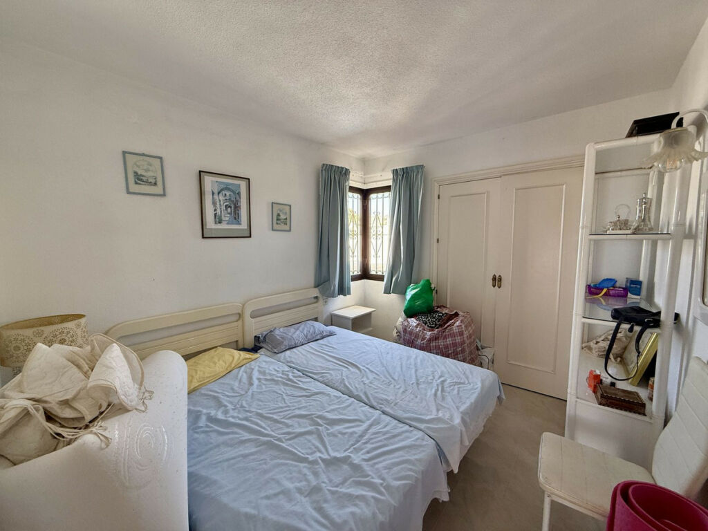 Penthouse Calahonda Málaga - image 15