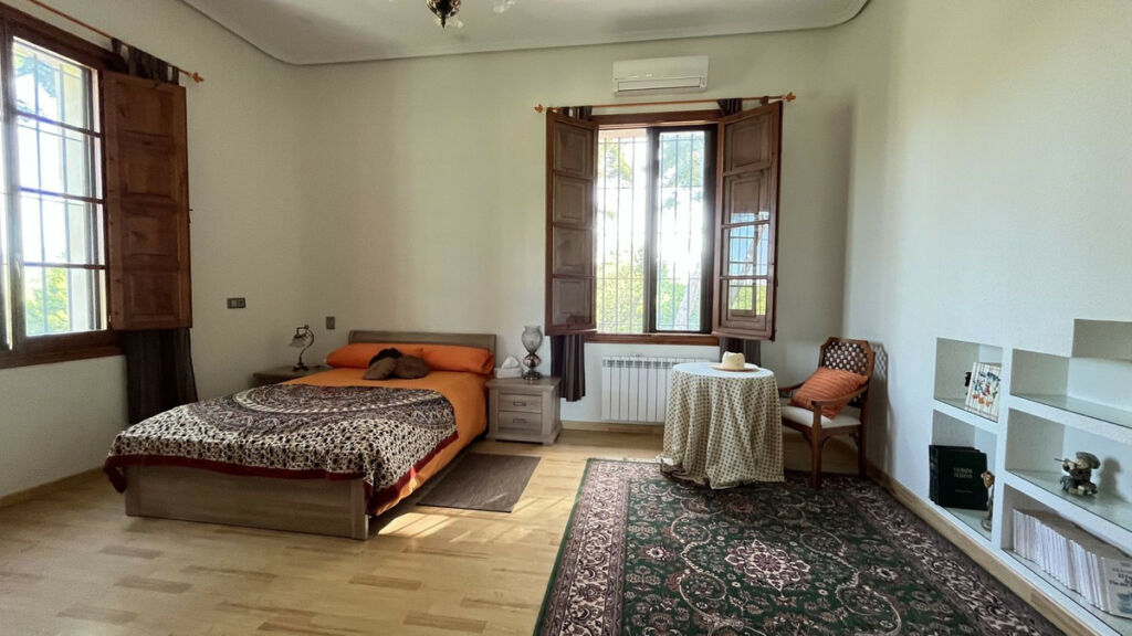 Detached Villa Mutxamel Alicante - image 15