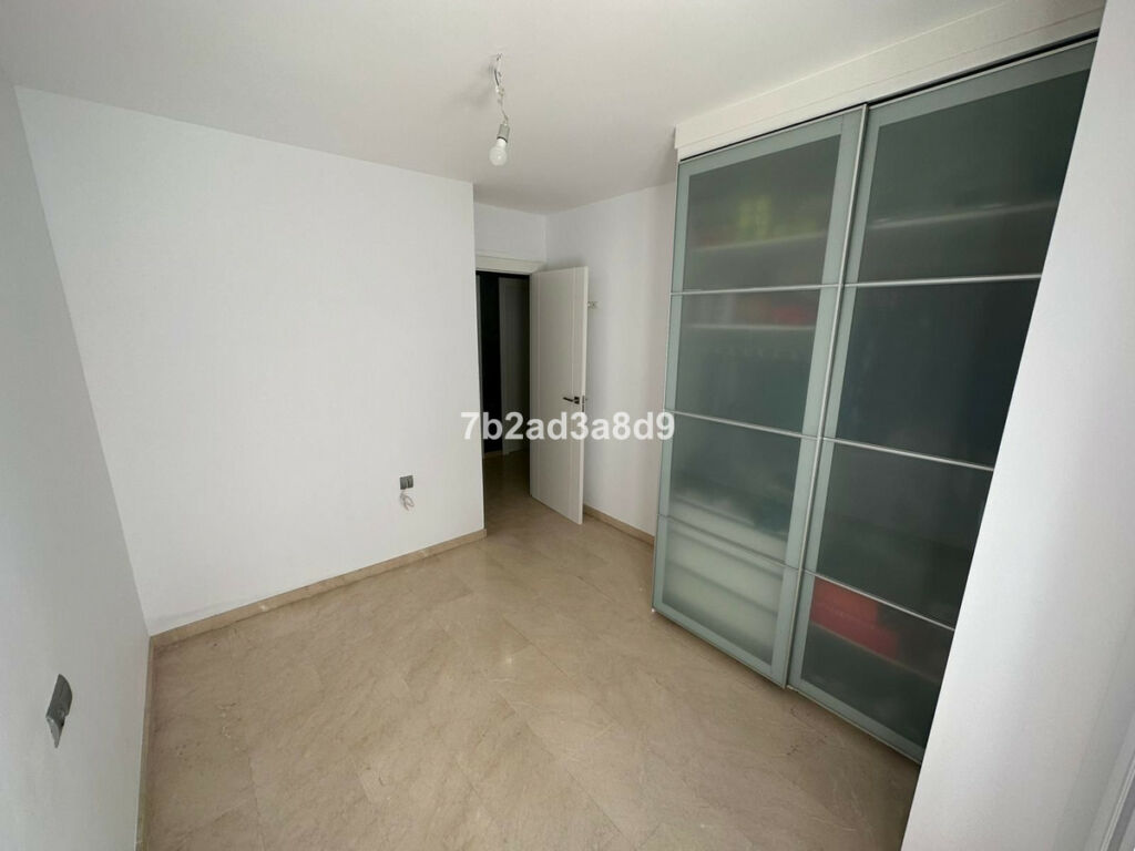 Middle Floor Apartment Nueva Andalucía Málaga - image 15