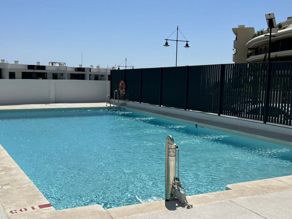 Middle Floor Apartment Fuengirola Málaga - image 15