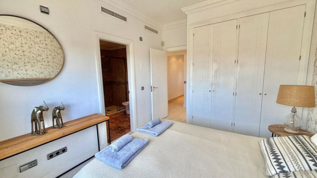 Middle Floor Apartment Marbella Málaga - image 15