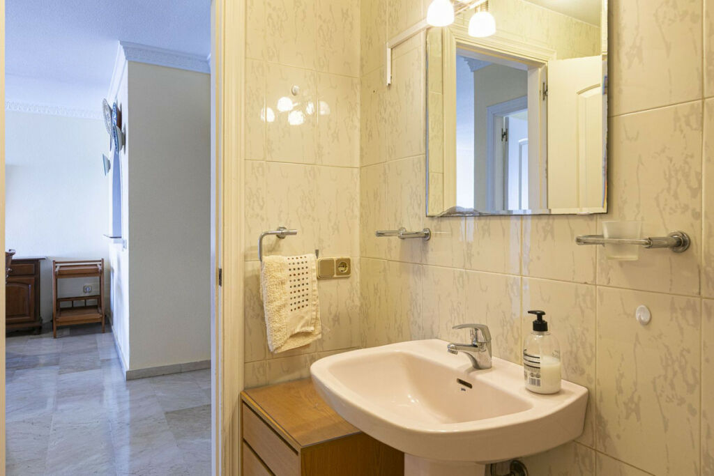 Middle Floor Apartment Fuengirola Málaga - image 15