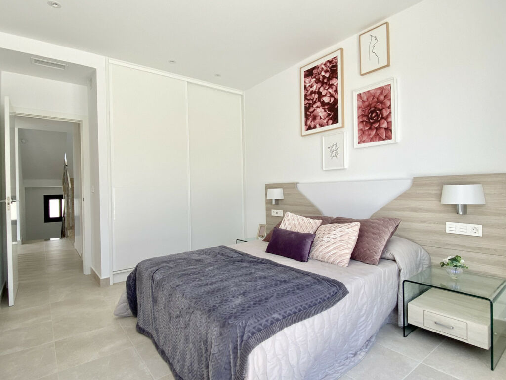 Detached Villa La Campaneta Alicante - image 15