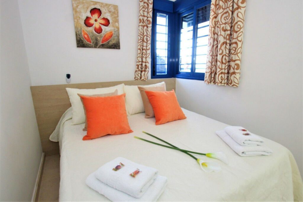 Middle Floor Apartment Torrequebrada Málaga - image 15