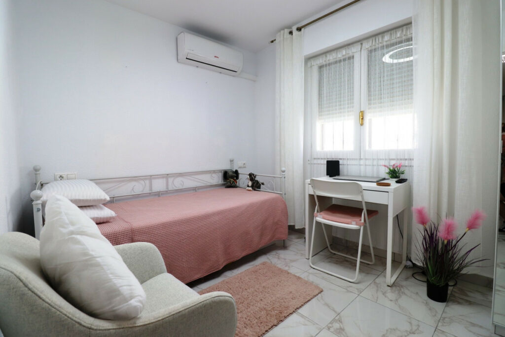 Detached Villa La Florida Alicante - image 16