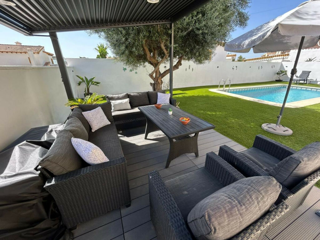 Detached Villa San Miguel de Salinas Alicante - image 15