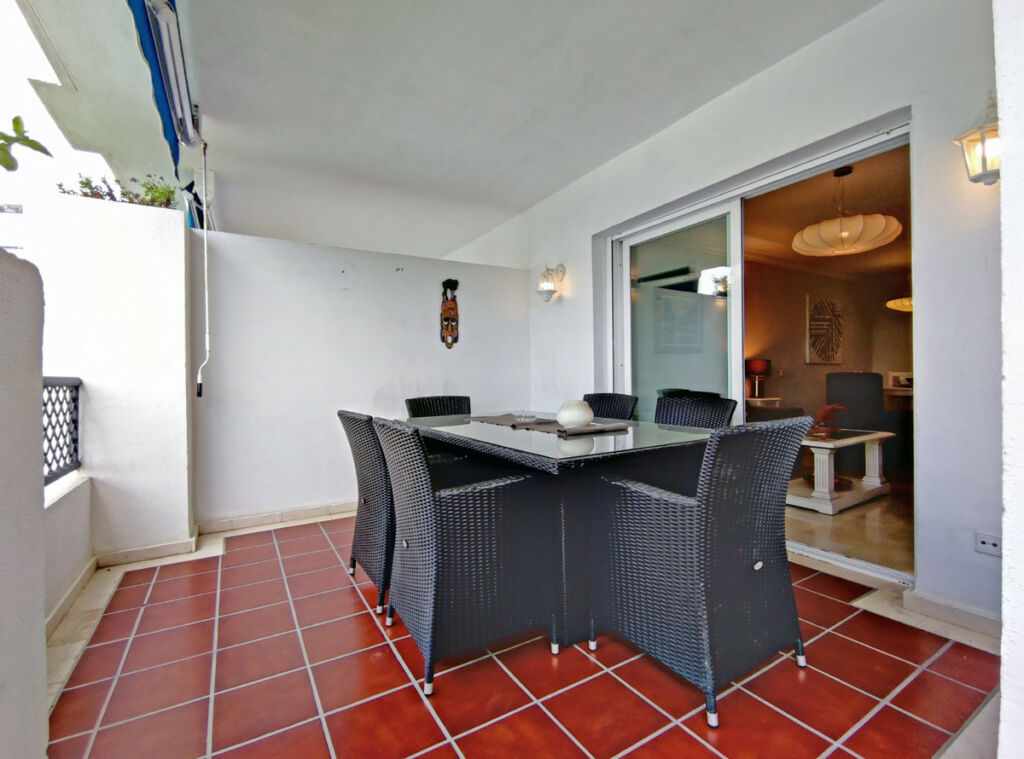 Middle Floor Apartment Puerto Banús Málaga - image 15