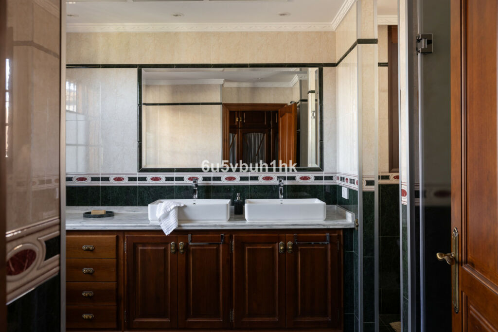 Detached Villa San Pedro de Alcántara Málaga - image 16