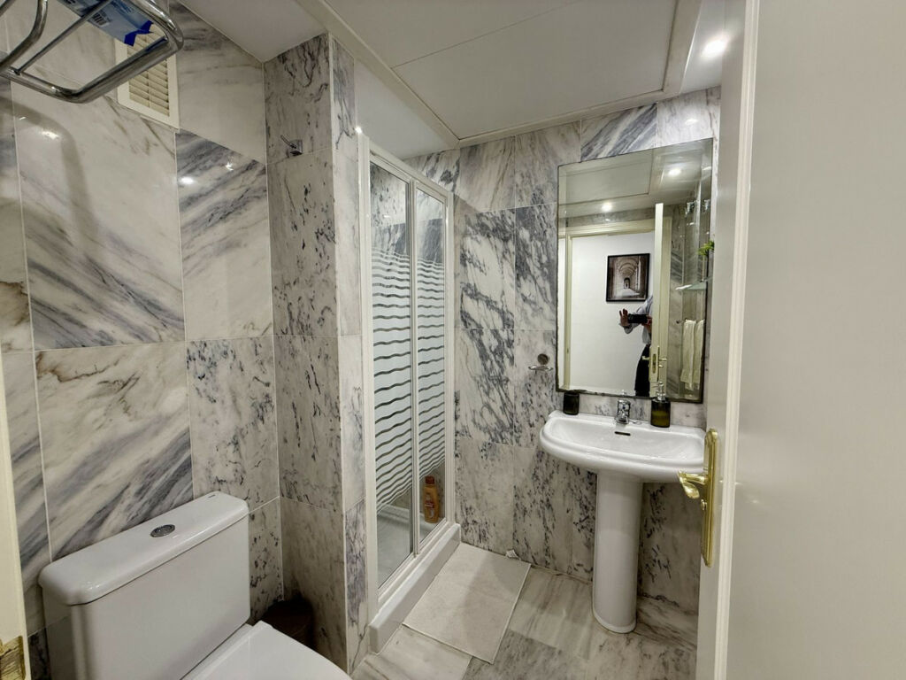 Middle Floor Apartment La Cala Málaga - image 16