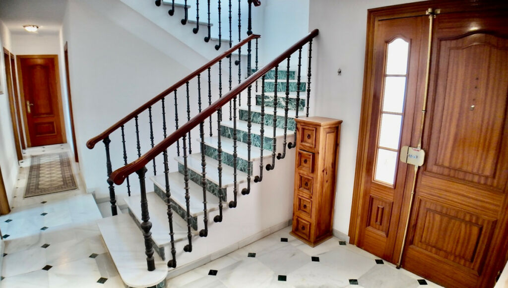 Detached Villa Ojén Málaga - image 16