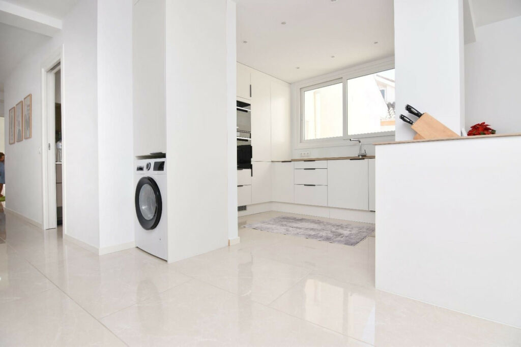 Penthouse Benalmadena Pueblo Málaga - image 16