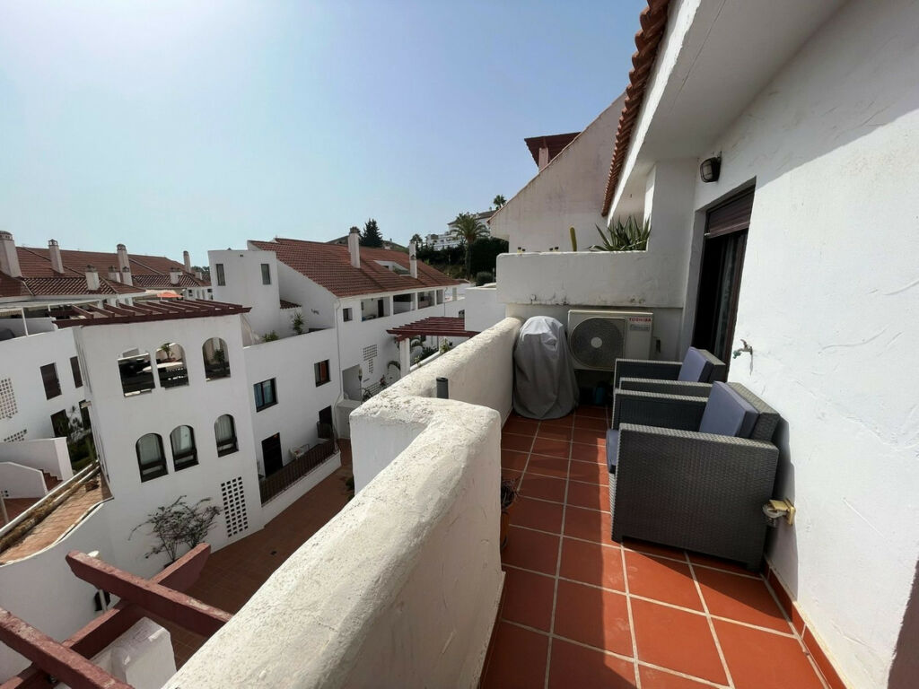 Middle Floor Apartment Nueva Andalucía Málaga - image 16
