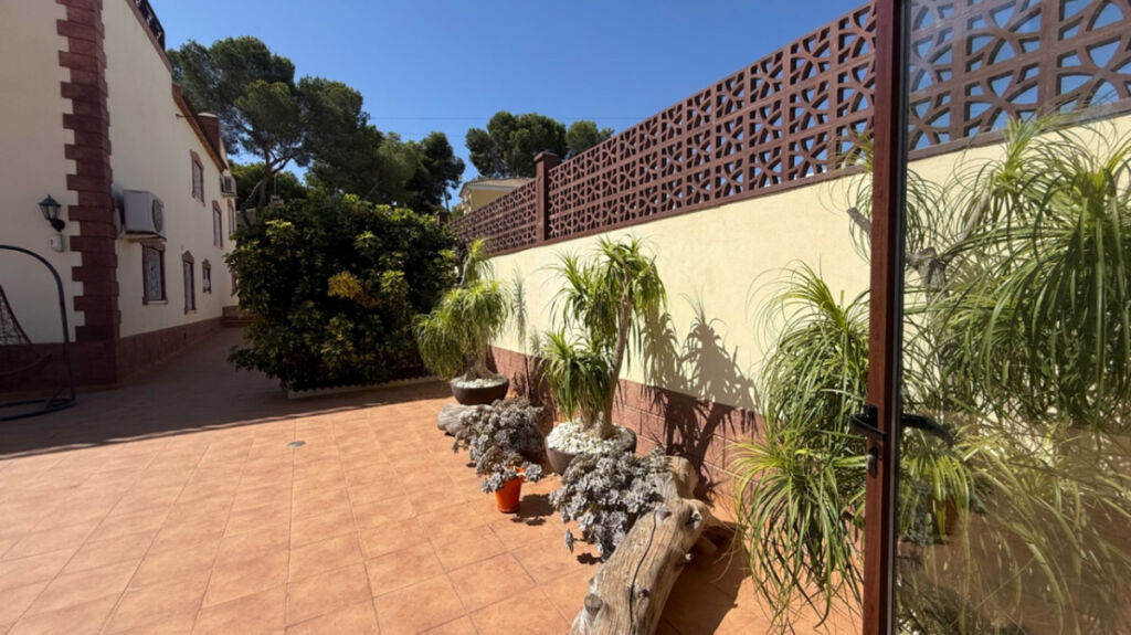 Detached Villa Torrevieja Alicante - image 16