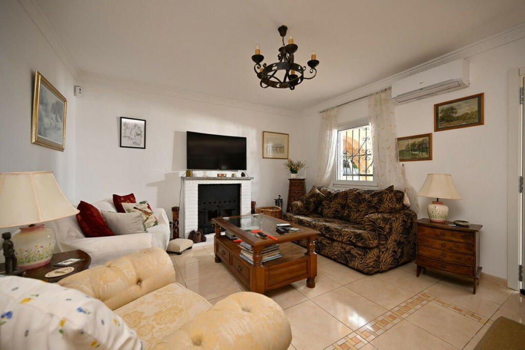 Detached Villa Alhaurín el Grande Málaga - image 16