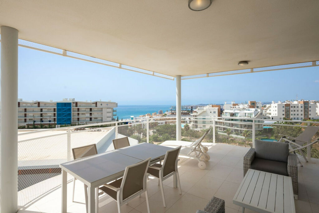 Middle Floor Apartment Fuengirola Málaga - image 16