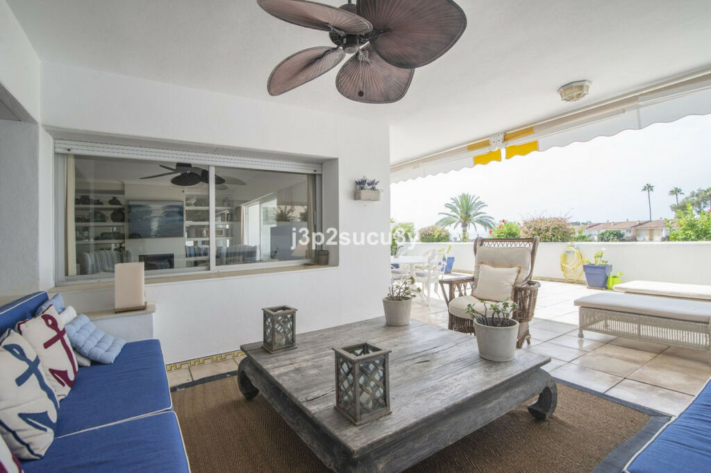 Middle Floor Apartment Guadalmina Baja Málaga - image 16