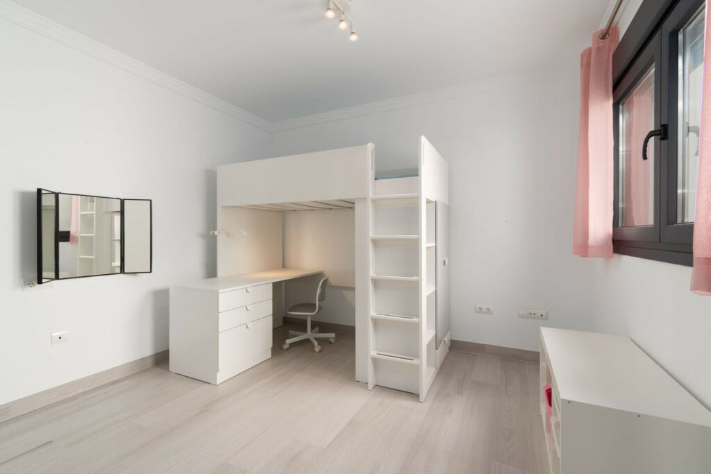 Semi-Detached House La Mairena Málaga - image 16
