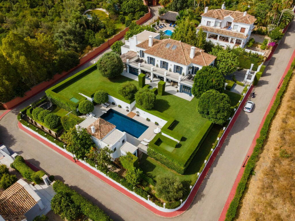 Detached Villa Nagüeles Málaga - image 16