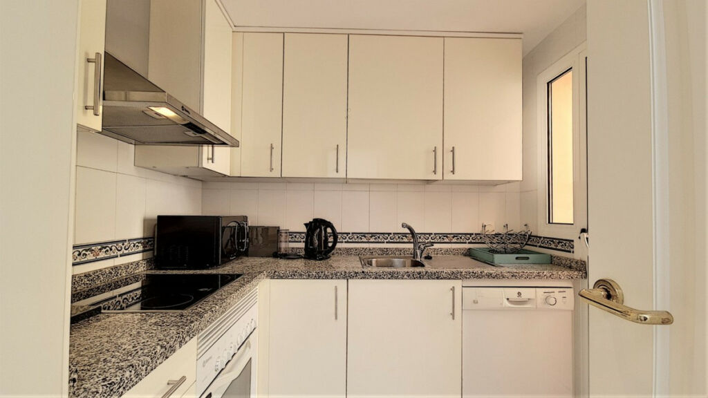 Penthouse Manilva Málaga - image 16